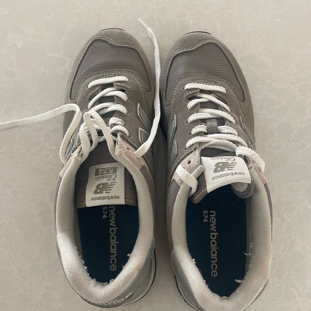 New balance men’s sneakers
